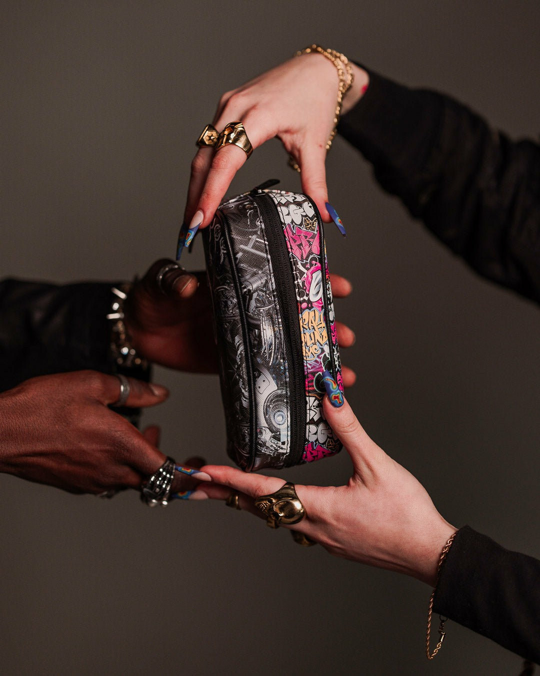 Sprayground NEW CITY ANDROID POUCH