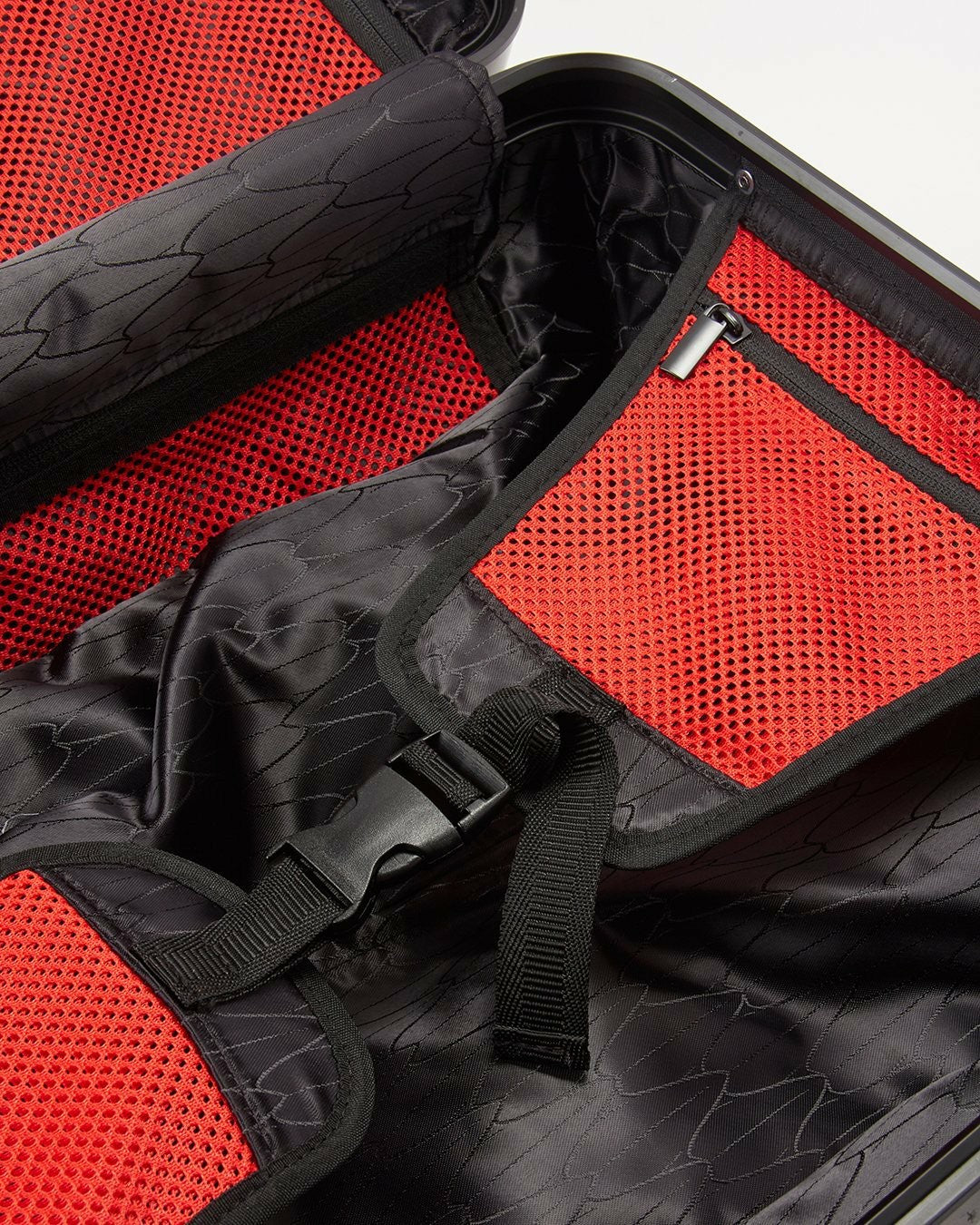 Sprayground SHARKFLOWER 29.5” FULL-SIZE SHARKNAUTICS LUGGAGE
