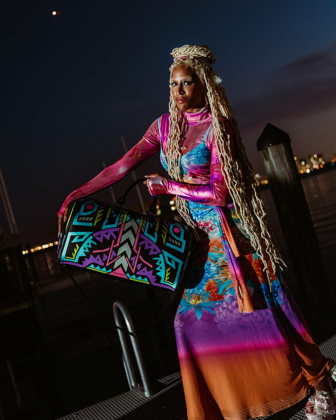 Sprayground A.I. PATH TO THE FUTURE III DUFFLE - SANDFLOWER COLLAB (GLOW IN THE DA