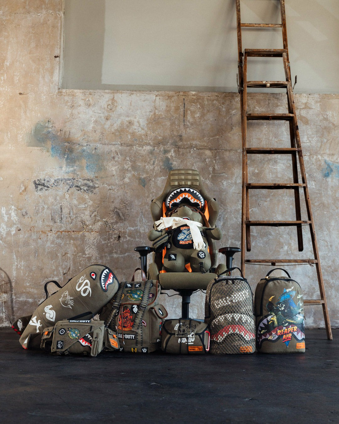 Sprayground CALL OF DUTY FLYING ASSASSINS PARACHUTE CHESTPACK