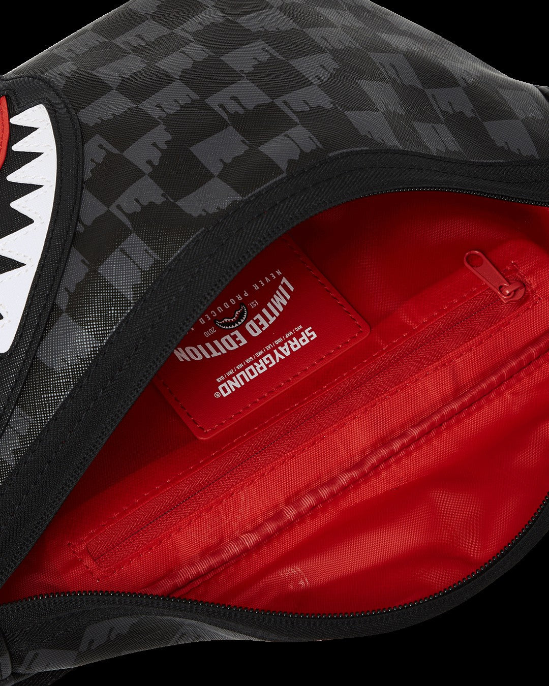 Sprayground SHARKS IN PARIS THUNDERDRIP SAVVY CROSSBODY