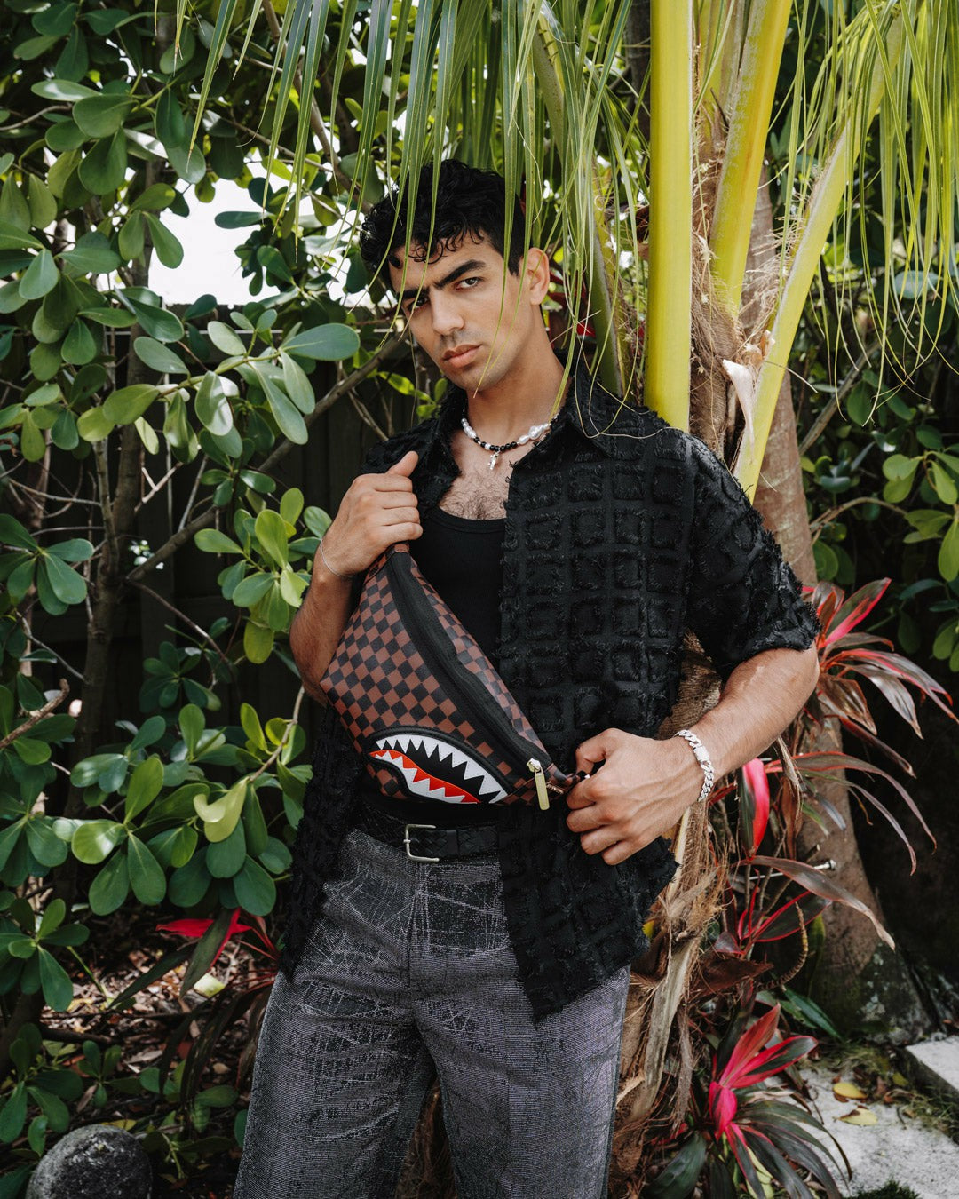 Sprayground SAWTOOTH SHARKS IN PARIS SAVVY CROSSBODY