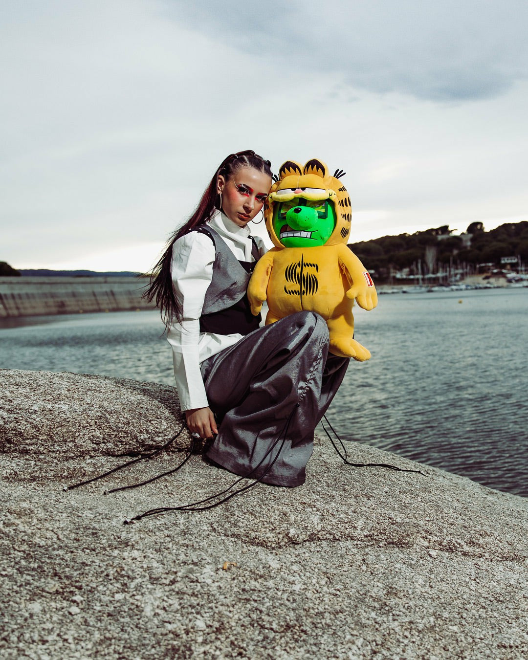 Sprayground GARFIELD MONEYBEAR SUIT TEDDYBEAR BACKPACK