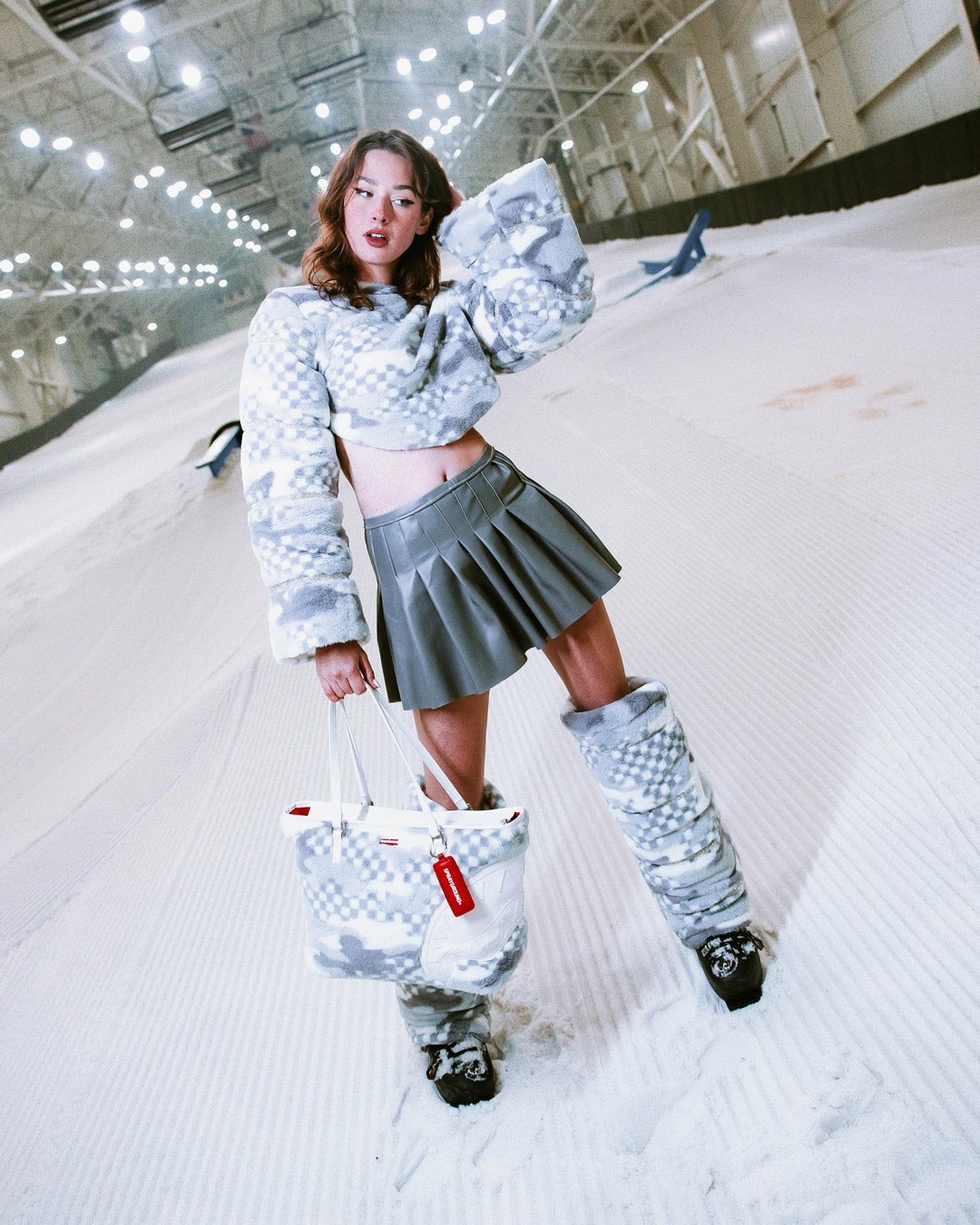 Sprayground 3AM PLUSH SWISS ALPS TOTE