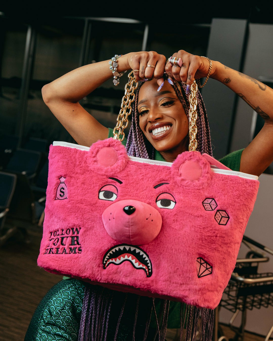 Sprayground PLUSH MONEYBEAR TOTE (PINK)
