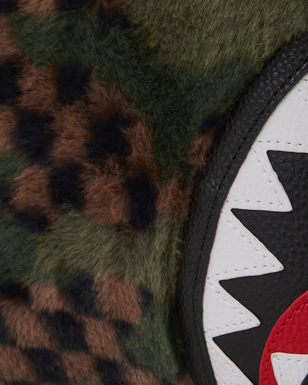 Sprayground BIG SKY FUR SHARK DUFFLE