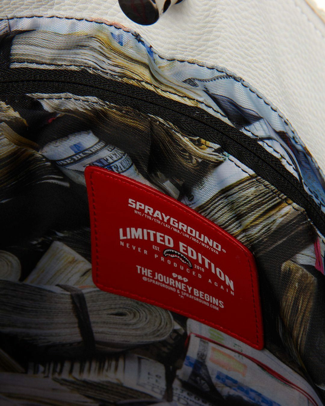 Sprayground SHARKS OF THE WORLD TOTE