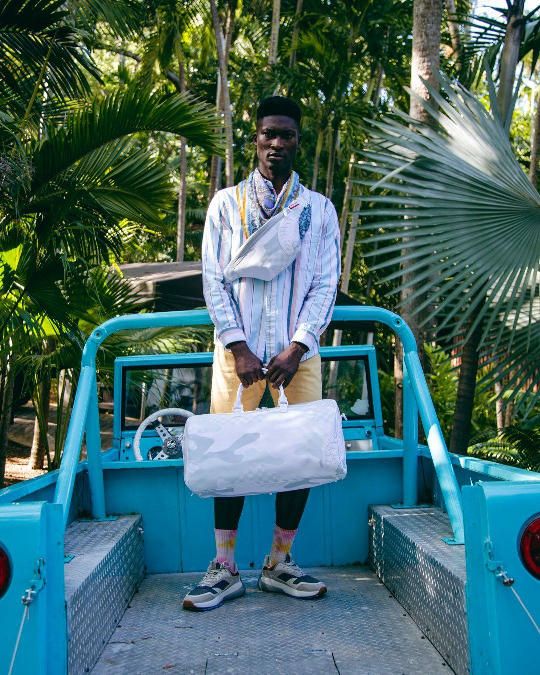 Sprayground 3AM LE BLANC SAVVY CROSSBODY