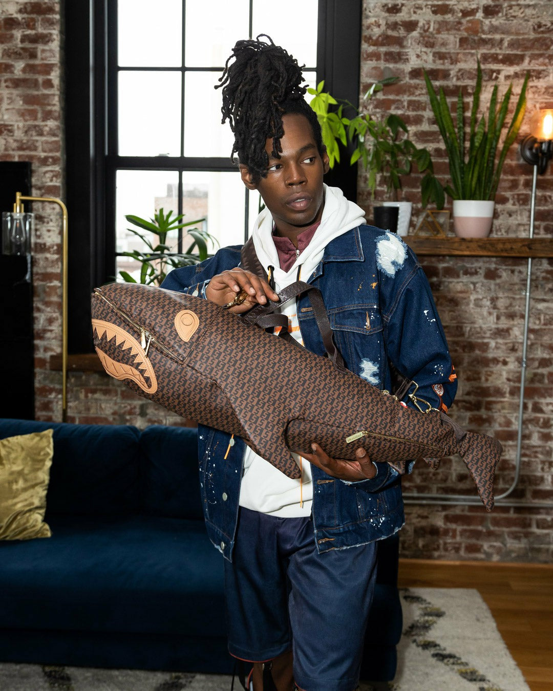 Sprayground SHARKFINITY SHARK SHAPE DUFFLE