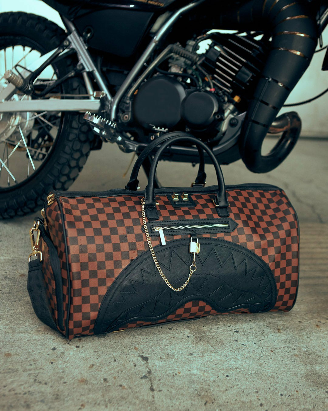 Sprayground HENNY LOCK SHARKS IN PARIS DUFFLE