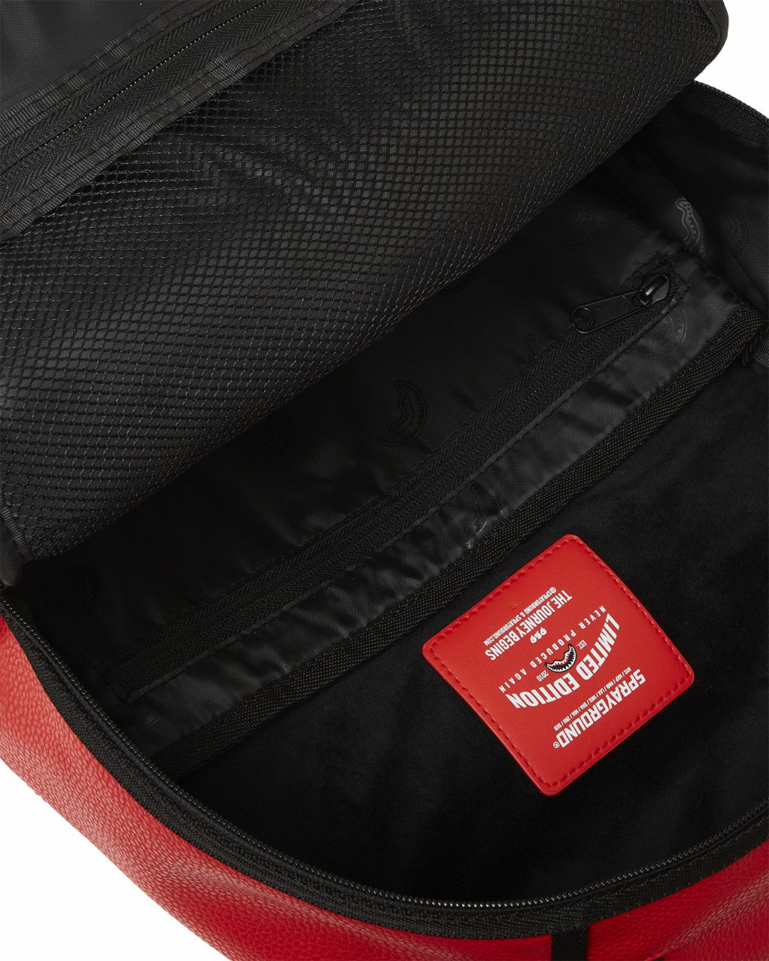 Sprayground SHARK CENTRAL EMBOSSED DRIP DLXSV BACKPACK
