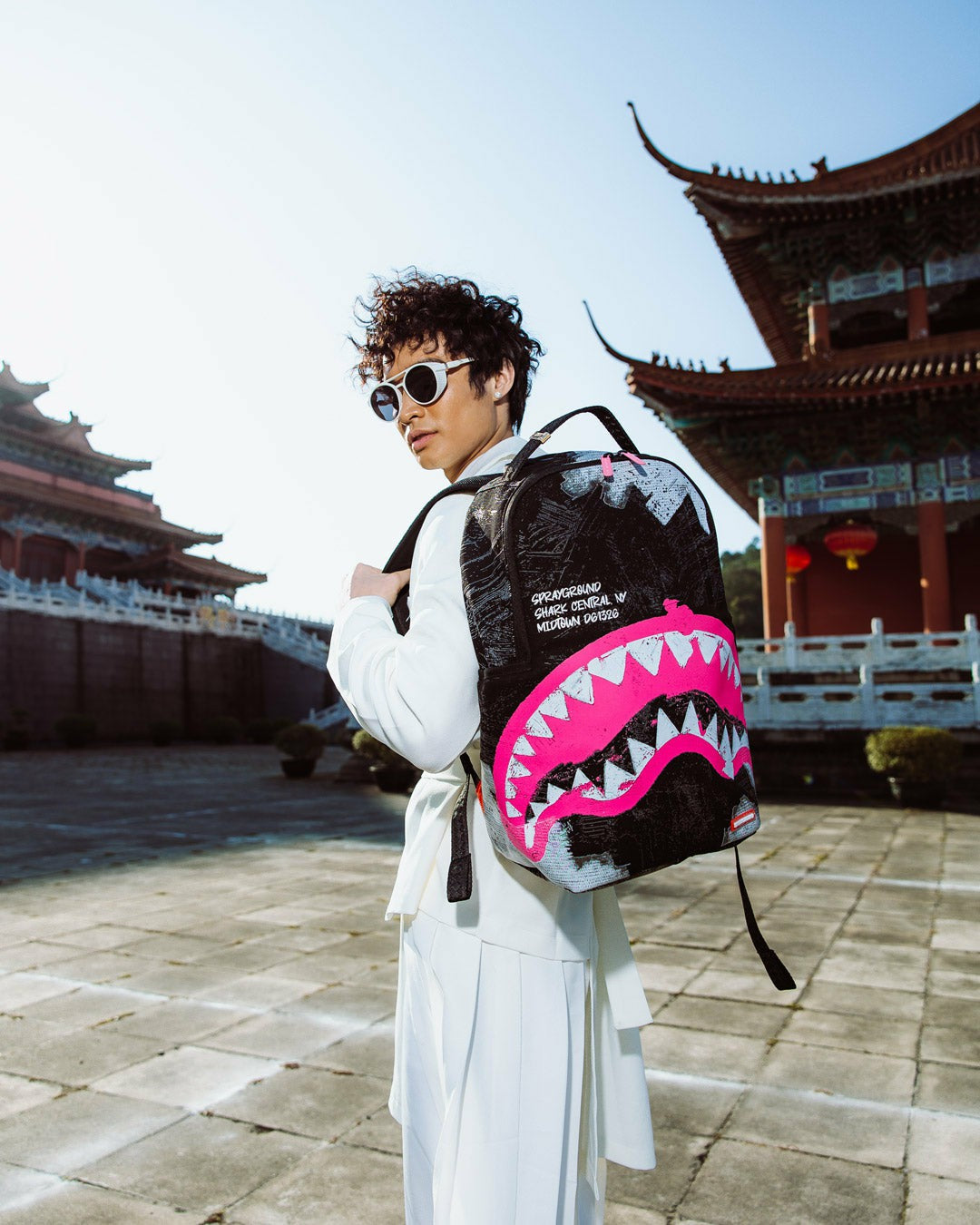 Sprayground SHARK CENTRAL ACRYLIC ART DLX COTTON BACKPACK