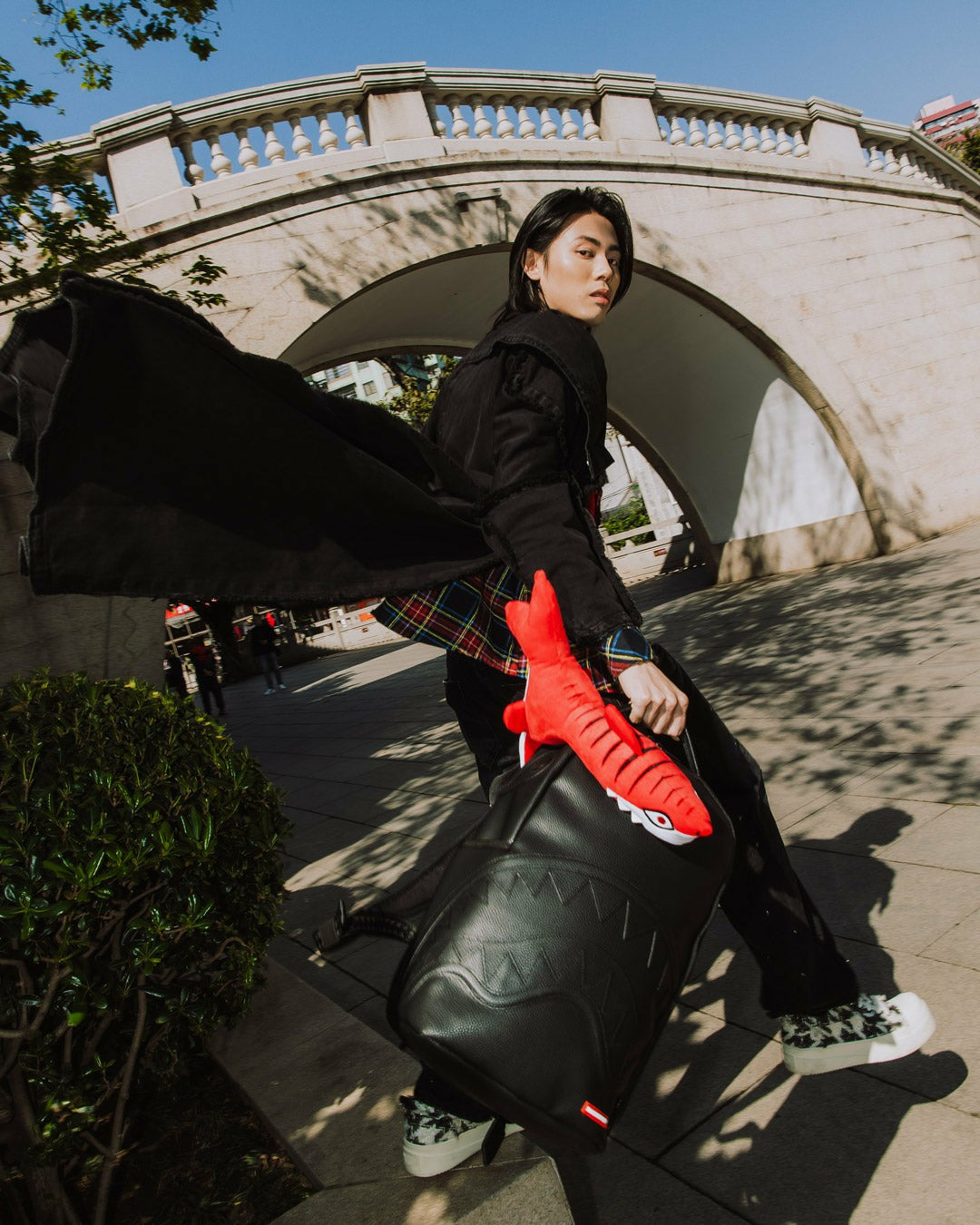 Sprayground PLUSH SHARK BIG BITE BACKPACK